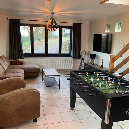 Douillets à L’orée Des Bois. * Houyet