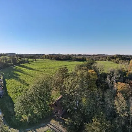 Douillets à L’orée Des Bois. *