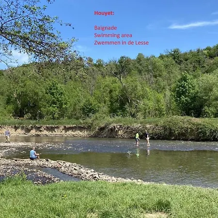 بيت للعطل Douillets A L'oree Des Bois. *