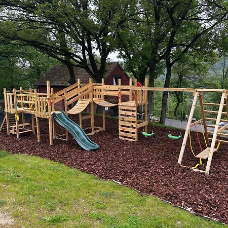 Douillets A L'oree Des Bois. بيت للعطل