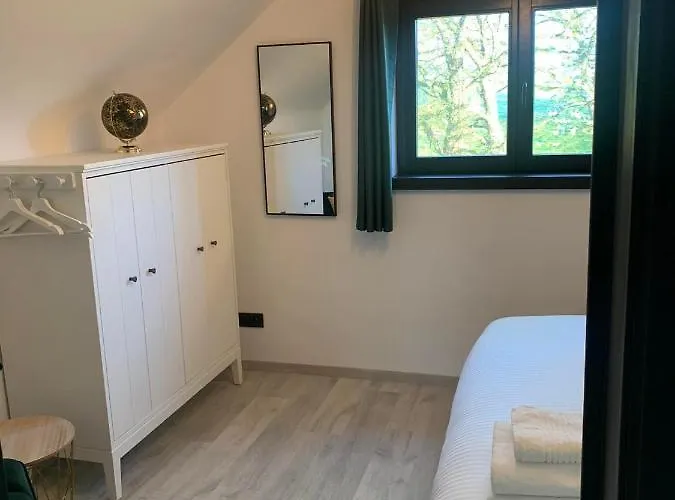 Douillets à L’orée Des Bois. Casa vacanze Houyet