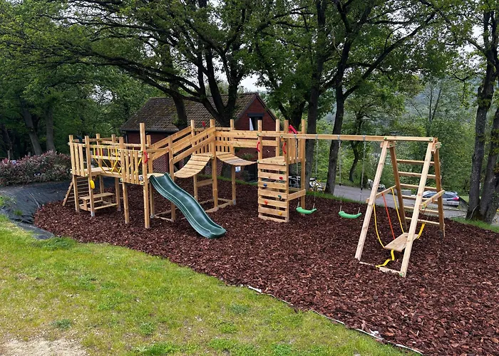 Douillets à L’orée Des Bois. Hébergement de vacances